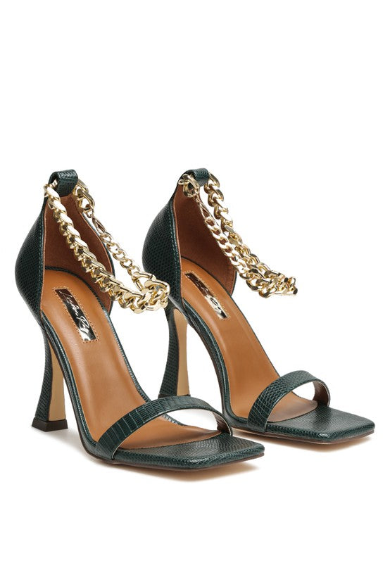 VENUSTA HEEL SANDAL WITH METAL CHAIN IN GOLD