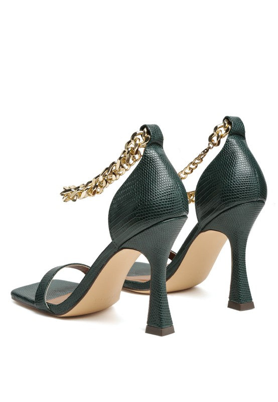 VENUSTA HEEL SANDAL WITH METAL CHAIN IN GOLD