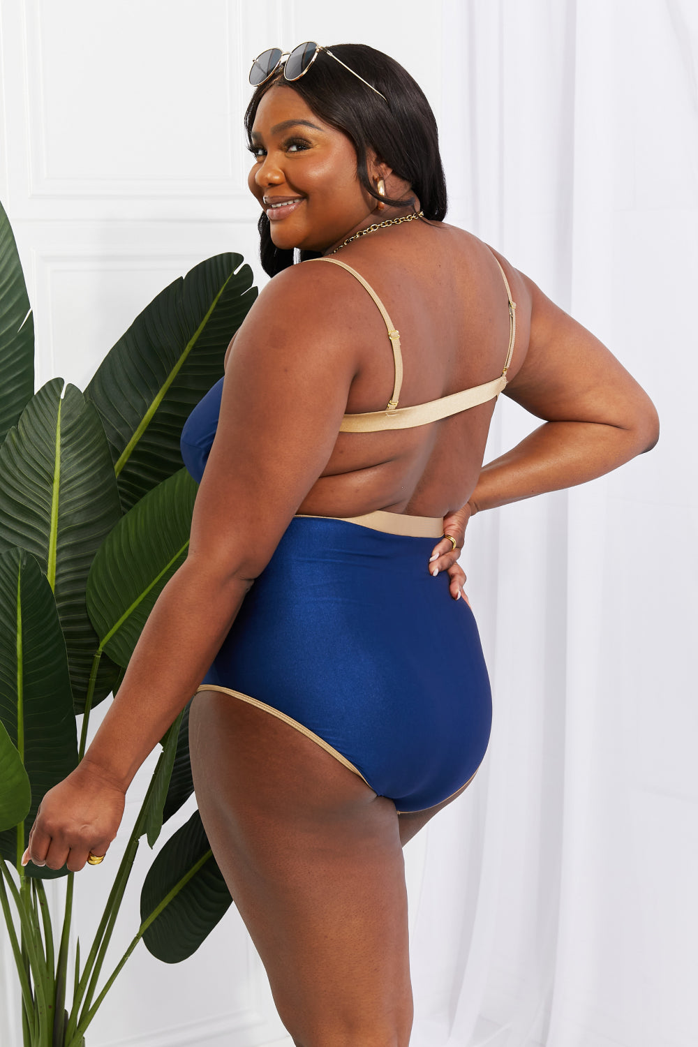 Wave Break Contrast Trim Swimsuit