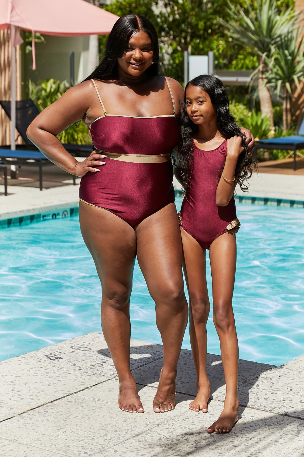 Wine Wave Break Contrast Trim Swimsuit