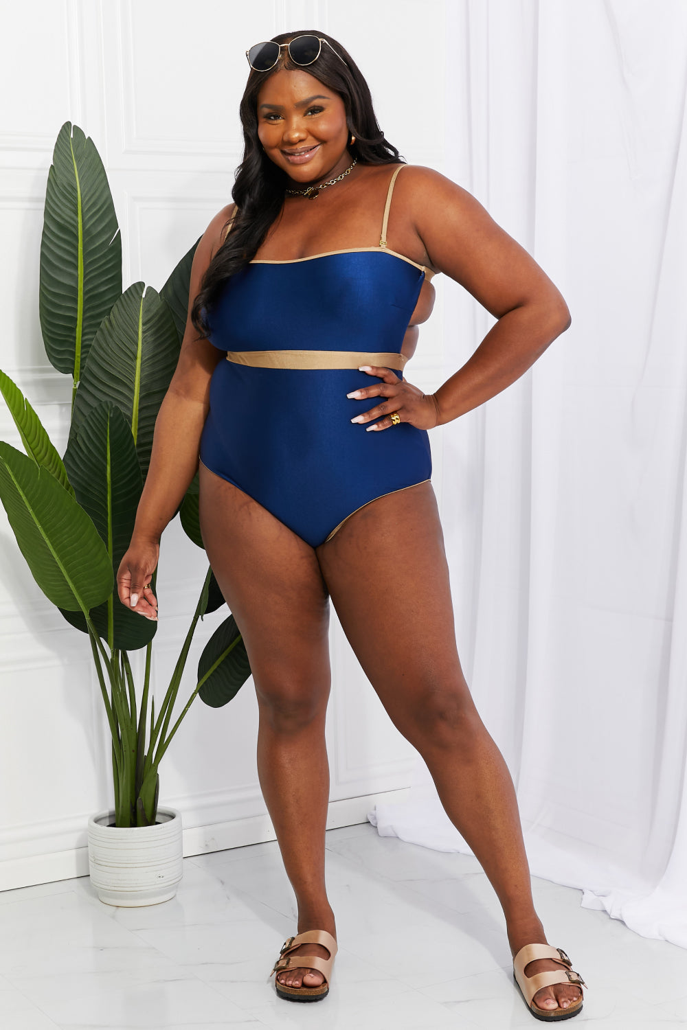 Wave Break Contrast Trim Swimsuit